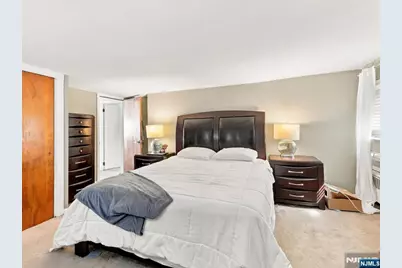 267 Lawrence Avenue, Hasbrouck Heights, NJ 07604 - Photo 31