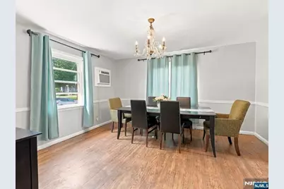 267 Lawrence Avenue, Hasbrouck Heights, NJ 07604 - Photo 25