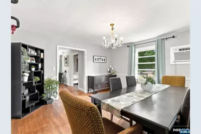 267 Lawrence Avenue, Hasbrouck Heights, NJ 07604 - Photo 27