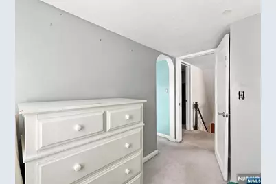 267 Lawrence Avenue, Hasbrouck Heights, NJ 07604 - Photo 35