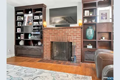 267 Lawrence Avenue, Hasbrouck Heights, NJ 07604 - Photo 15