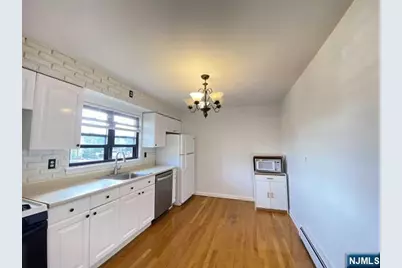 132 Myrtle Avenue 12 #12, Fort Lee, NJ 07024 - Photo 13