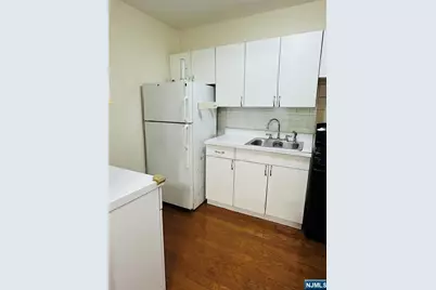 401 Park Place 1C #1C, Fort Lee, NJ 07024 - Photo 3
