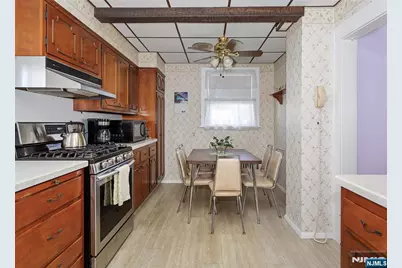 98 Davis Avenue, Hackensack, NJ 07601 - Photo 15