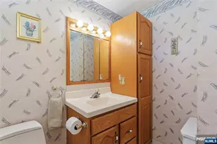 98 Davis Ave, Hackensack, NJ 07601 - Photo 19