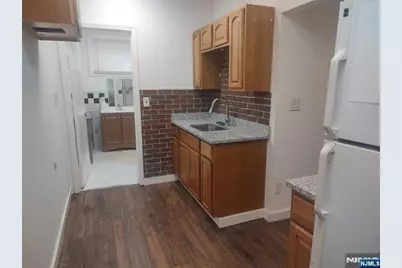 58 Wallington Avenue 1 #1, Wallington, NJ 07057 - Photo 9