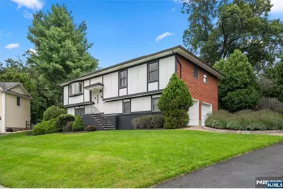 141 Hiawatha Boulevard, Oakland, NJ 07436 - Photo 1