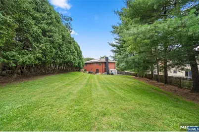 141 Hiawatha Boulevard, Oakland, NJ 07436 - Photo 27
