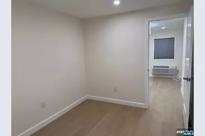 233 Palisade Avenue Apt 2 #APT 2, Jersey City, NJ 07306 - Photo 15