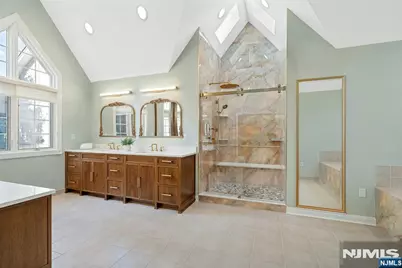205 Bearwoods Road, Park Ridge, NJ 07656 - Photo 15