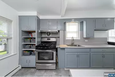 90 Edison Avenue, Nutley, NJ 07110 - Photo 17