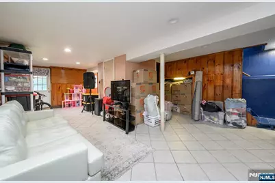 90 Edison Avenue, Nutley, NJ 07110 - Photo 25