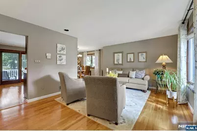 27 Mary Lane, Waldwick, NJ 07463 - Photo 3