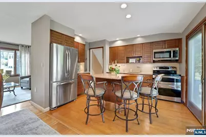 27 Mary Lane, Waldwick, NJ 07463 - Photo 7