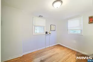 322 Hickory Ave, Bergenfield, NJ 07621 - Photo 21