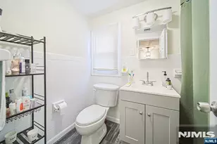 322 Hickory Ave, Bergenfield, NJ 07621 - Photo 25