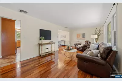 73 W Cedar Place, Ramsey, NJ 07446 - Photo 3