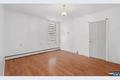 111 34th Street, Union City, NJ 07087 - Photo 19