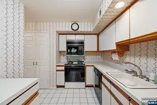 10 Matthew Rd, Wayne, NJ 07470 - Photo 15