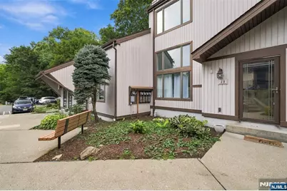 113 Alpine Court 13 #13, Stanhope, NJ 07874 - Photo 3