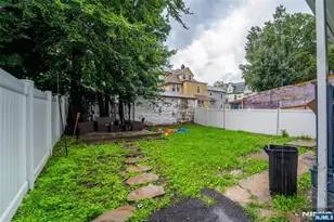 69 Oakland Terrace, Newark, NJ 07106 - Photo 25
