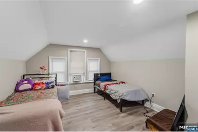 69 Oakland Terrace, Newark, NJ 07106 - Photo 23