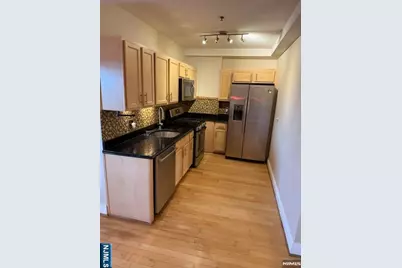 70 Munn Avenue 1008 #1008, East Orange, NJ 07018 - Photo 5