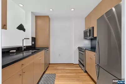1212 City Place 1212 #1212, Edgewater, NJ 07020 - Photo 5