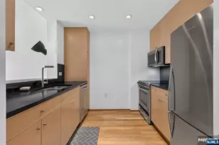 1212 City Pl 1212, Edgewater, NJ 07020 - Photo 5