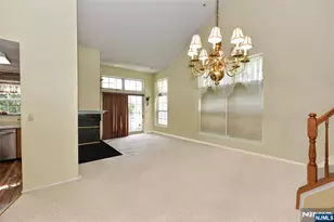 1098 Devon Ct 1098, Mahwah, NJ 07430 - Photo 5