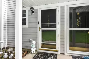 1098 Devon Ct 1098, Mahwah, NJ 07430 - Photo 3