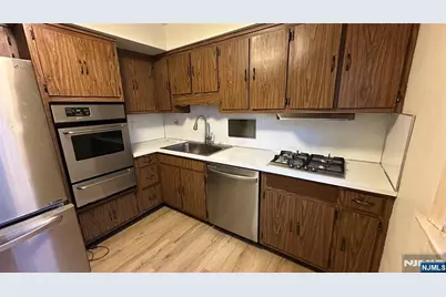 43 Oakwood Avenue, Bloomfield, NJ 07003 - Photo 5