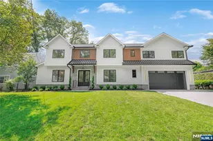 10 Radburn Rd, Glen Rock, NJ 07452 - Photo 1