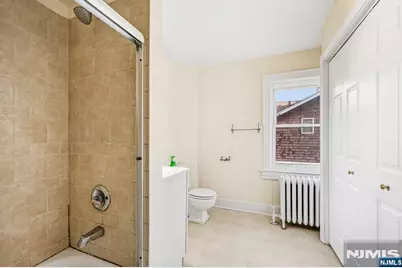 59 Clinton Avenue, Bergenfield, NJ 07621 - Photo 19