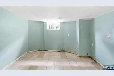 1053 Sanford, Irvington, NJ 07111 - Photo 35