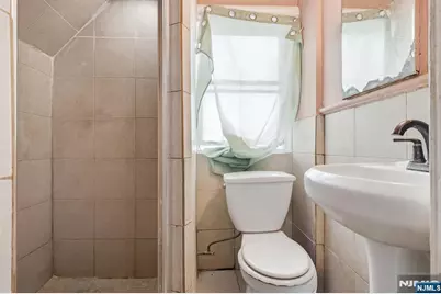 1053 Sanford, Irvington, NJ 07111 - Photo 29