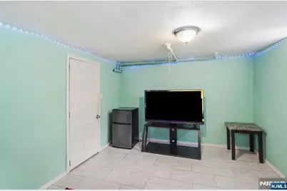 1053 Sanford, Irvington, NJ 07111 - Photo 41