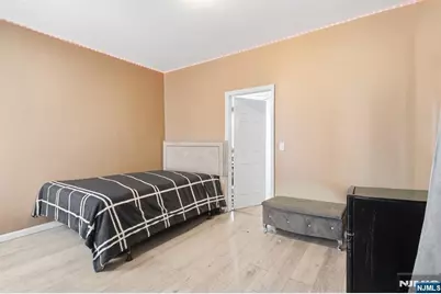 1053 Sanford, Irvington, NJ 07111 - Photo 21