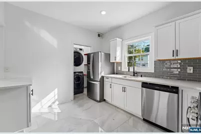 106 Paine Avenue, Irvington, NJ 07111 - Photo 5