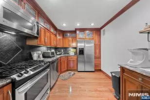 208 Cambridge Dr, Ramsey, NJ 07446 - Photo 7