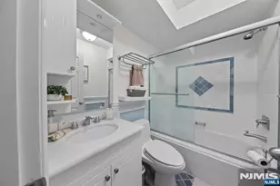 208 Cambridge Dr, Ramsey, NJ 07446 - Photo 19