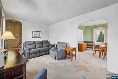 146 Bergen Avenue, North Arlington, NJ 07031 - Photo 5
