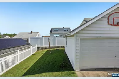 146 Bergen Avenue, North Arlington, NJ 07031 - Photo 25