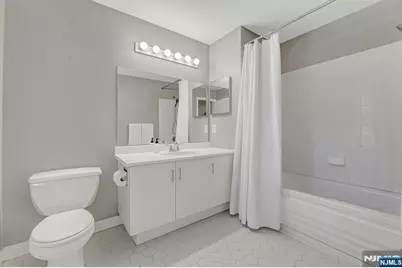 2206 Lancaster Court, Mahwah, NJ 07430 - Photo 25
