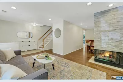 2206 Lancaster Court, Mahwah, NJ 07430 - Photo 7