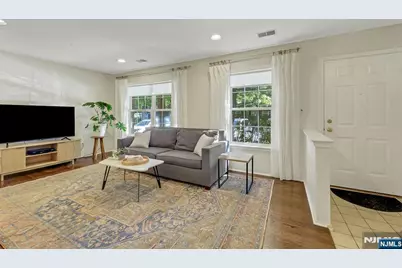 2206 Lancaster Court, Mahwah, NJ 07430 - Photo 5