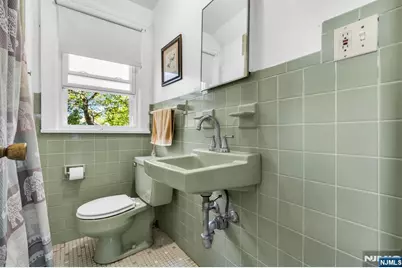 246 Washington Avenue, Westwood, NJ 07675 - Photo 21