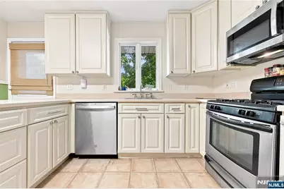 76 Page Drive, Oakland, NJ 07436 - Photo 7
