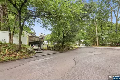 76 Page Drive, Oakland, NJ 07436 - Photo 21