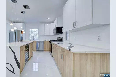 217 Heywood Avenue, Orange, NJ 07050 - Photo 5